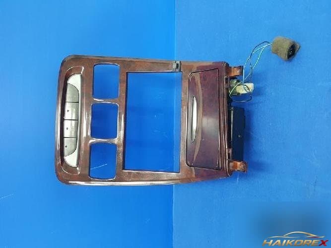 Hyundai Dynasty 1999 — панель приборов