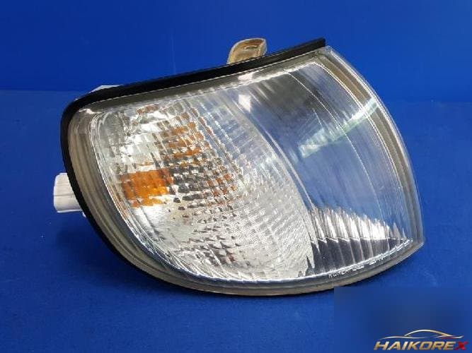 Hyundai Dynasty 1999 — сигнальная лампа правая 92302 37800