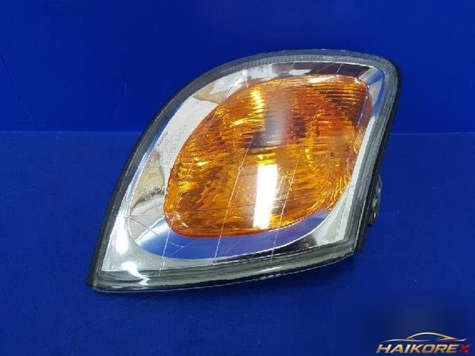 Hyundai Trajet 2000 — фонарь габаритный правый 923023A000