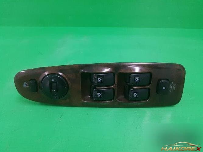 Hyundai Avante 2001 — выключатель электростеклоподъемника 935702D100UR