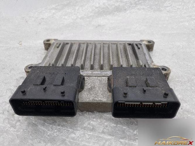 Hyundai Grandeur 2006 — блок управления двигателем ECU 39110-3C210
