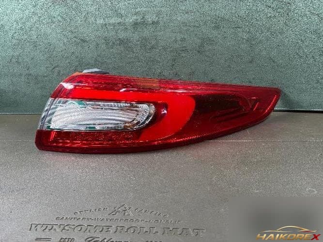 Renault SM3 2015 — комбинированный фонарь задний правый (пассажирский)