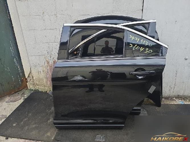 Ford Taurus 2012 — дверь задняя левая