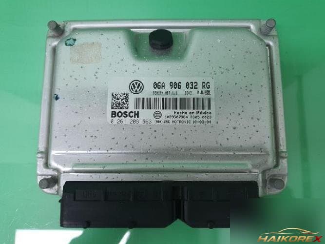 Volkswagen Beetle 2011 — блок управления двигателем ECU 06A 906 032 RG 1