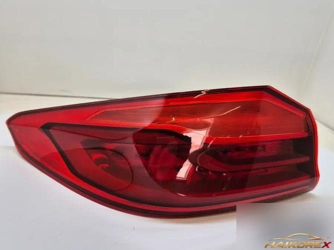 BMW 5 Series 2020 — фонарь задний левый (внешний) 7376463