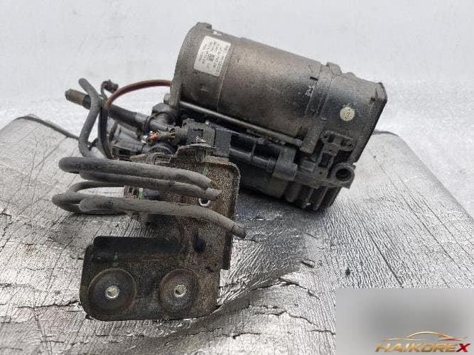Kia K9 2013 — компрессор кондиционера 55810-3T000