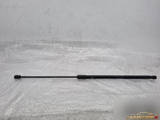 Volkswagen CC 2011 — газовый упор капота 3C8 823 359 B