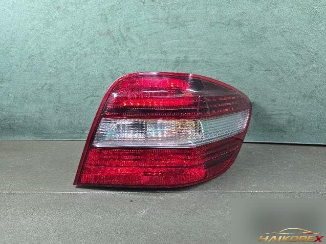 Mercedes-Benz M-Class 2009 — комбинированный фонарь задний правый (пассажирский)