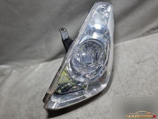 Hyundai Grand Starex 2011 — фара головного света левая