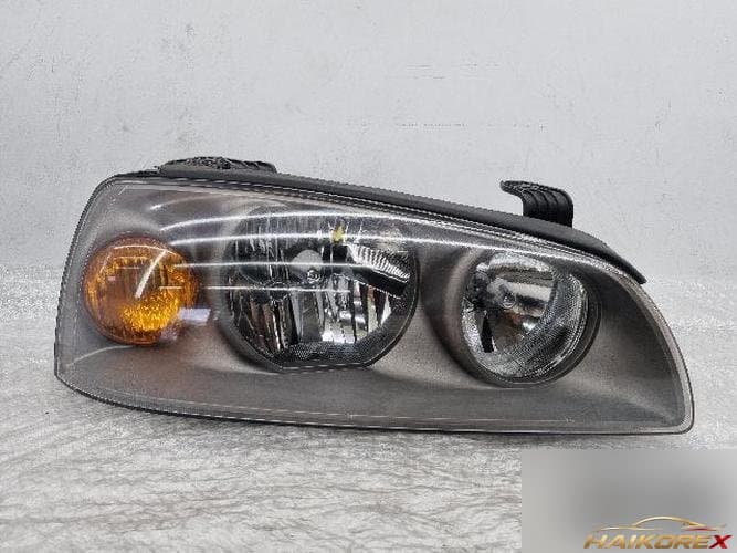 Hyundai Avante 2003 — фара головного света правая (92102-2DXXX)