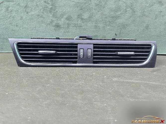Audi A4 2009 — дефлектор воздуховода 8TI-820-951-C