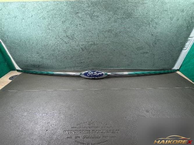 Ford Taurus 2013 — разные детали (эмблема, камера и прочее)