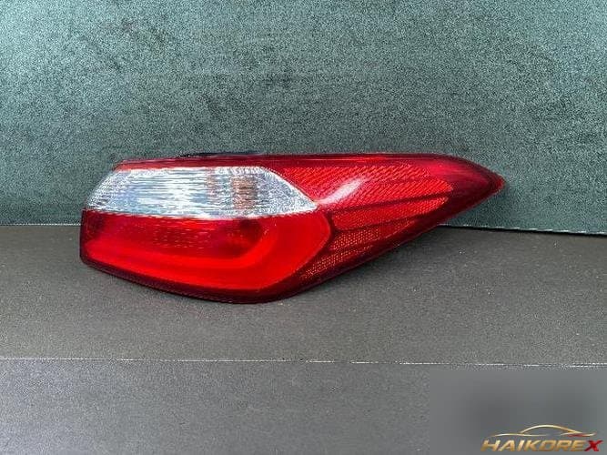 Kia K3 2013 — комбинированный фонарь задний правый