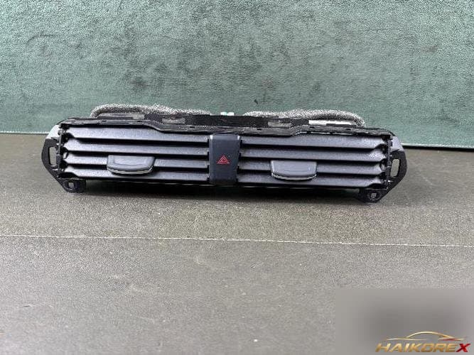 Ford Mondeo 2015 — дефлектор воздуховода DS73-19K617-AUW