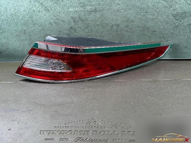 Kia K5 2013 — фонарь задний комбинированный правый (LED)