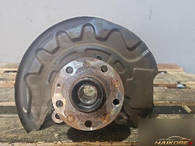 Audi A3 2015 — передний ступичный узел левый