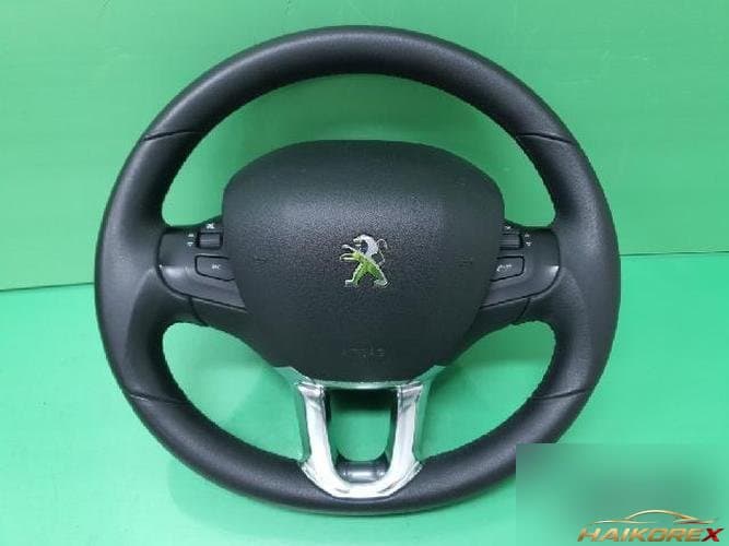 Peugeot 208 2015 — рулевое колесо