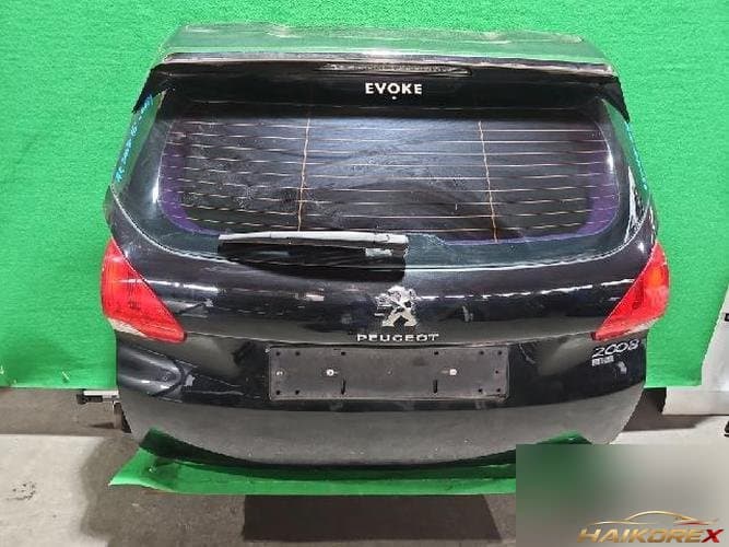 Peugeot 2008 2016 — дверь багажника (задняя дверь) 9802961780