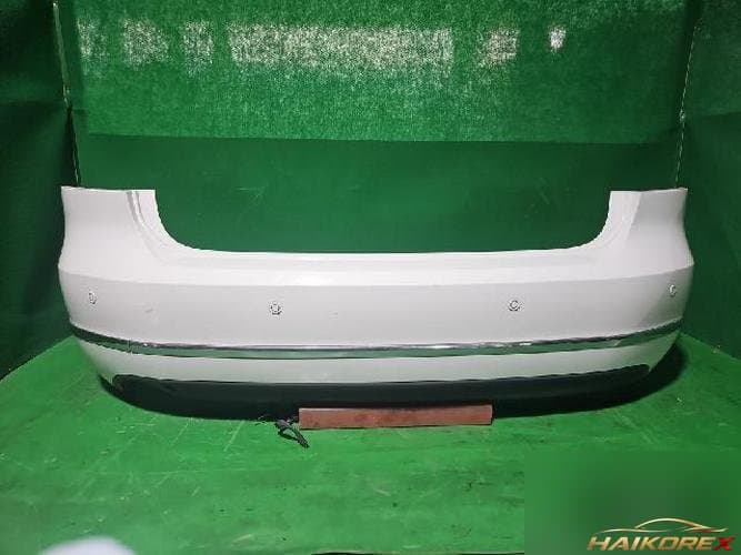 Volkswagen Passat 2015 — задний бампер 561807421E