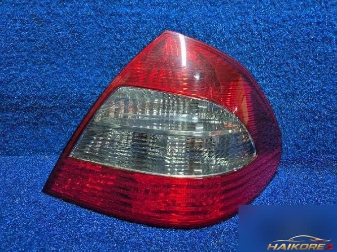 Mercedes-Benz E-класс 2008 — комбинированный задний фонарь правый A2118202464