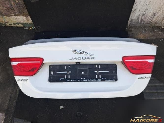 Jaguar XE 2016 — крышка багажника