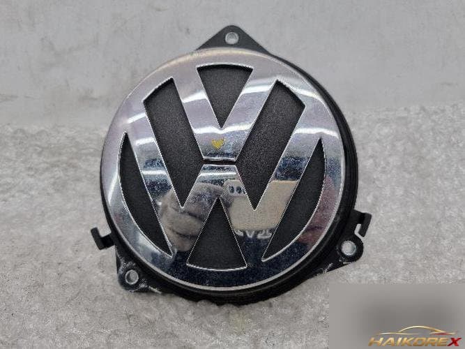 Volkswagen CC 2011 — эмблема багажника
