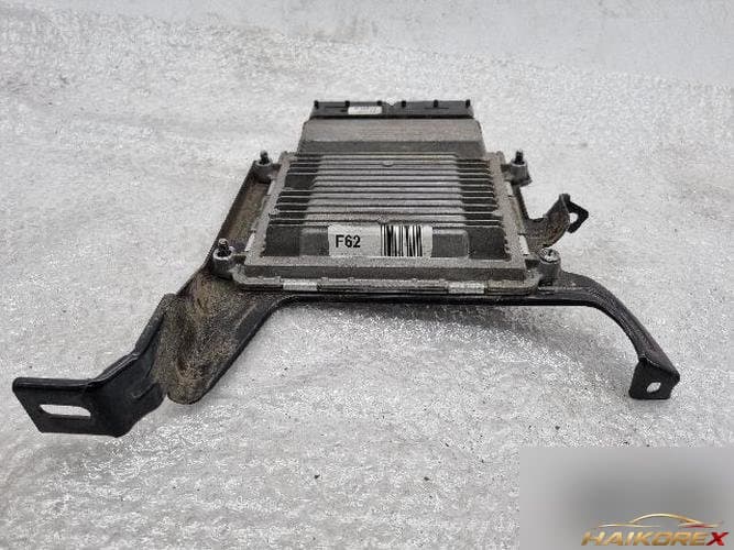 Hyundai Sonata 2014 — блок управления двигателем ECU 39140-2EYH4