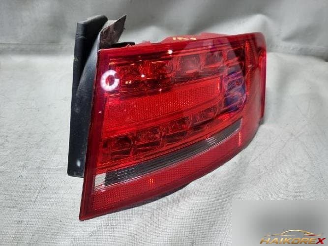 Audi A4 2012 — фонарь задний правый (комбинированный) 8K5945096K