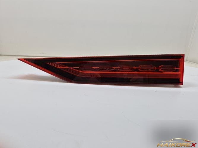 Volvo V60 2023 — фара задняя правая внутренняя 32228905
