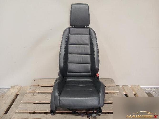 Volkswagen Golf 2012 — сиденье переднее правое (bucket seat)