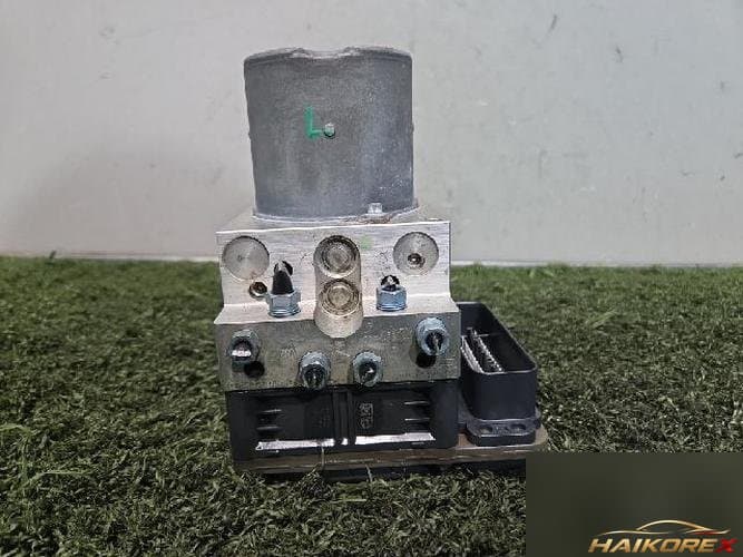 BMW 5 Series 2012 — блок ABS 6852820 01