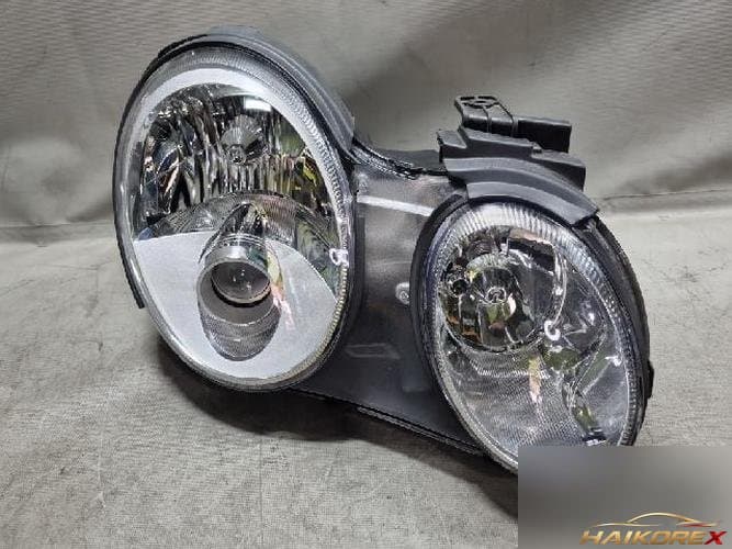 Kia Opirus 2009 — фара головного света правая HID 921023F6XX