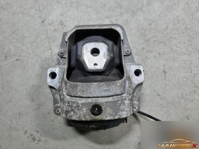 Audi A4 2012 — подушка двигателя 8R0199381