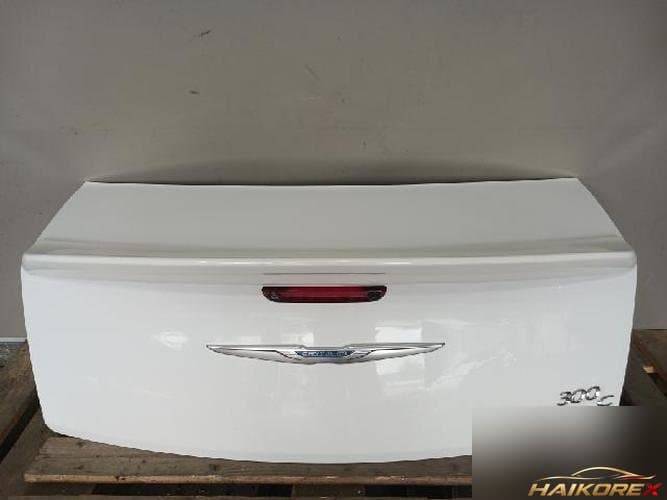 Chrysler 300 2014 — крышка багажника