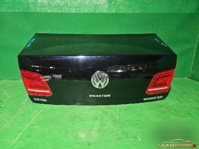 Volkswagen Phaeton 2011 — крышка багажника 3D5827025T