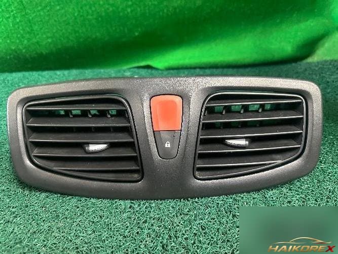 Renault SM3 2015 — дефлектор воздуха передний левый