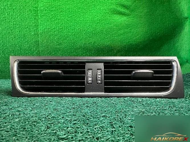 Audi A4 2010 — дефлектор обдува 1