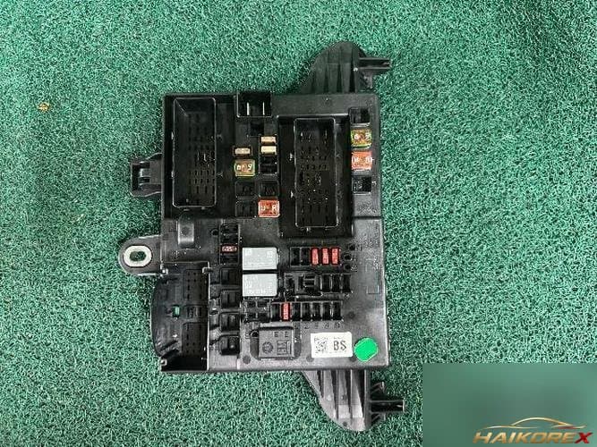 Chevrolet Alpheon 2011 — блок предохранителей салонный