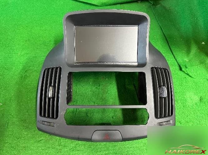 Hyundai Avante 2007 — центральная панель (консоль) с навигацией