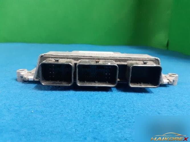 Kia Bongo 2000 — блок управления двигателем ECU 5WY5399A