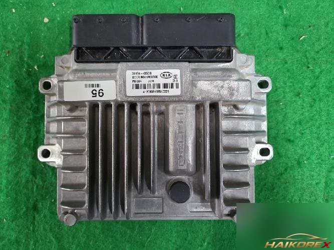 Kia Bongo 2008 — блок управления двигателем ECU 39104-4X950