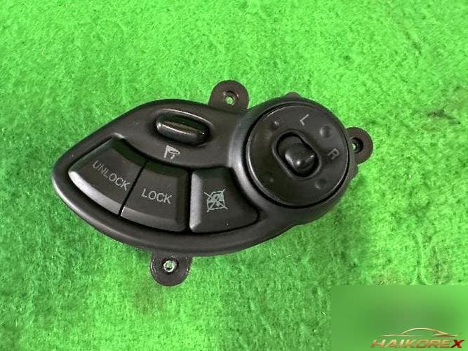Hyundai Santa Fe 2005 — переключатель электростеклоподъемника водителя