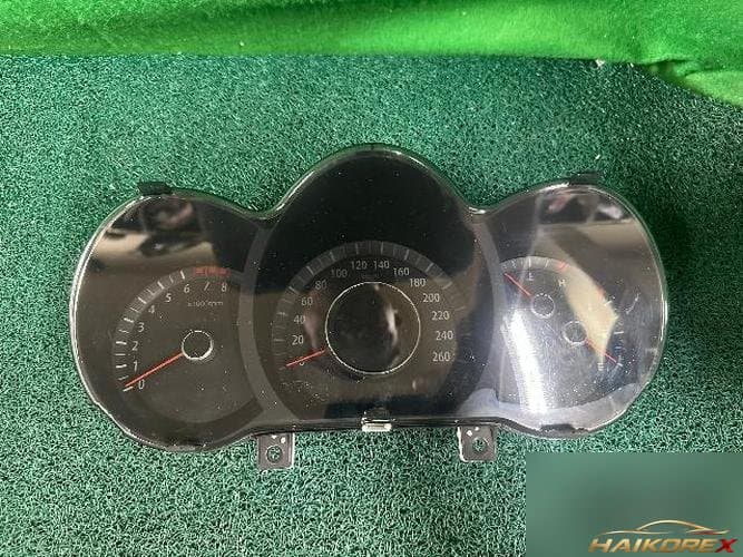 Kia K5 2012 — панель приборов 940032T850