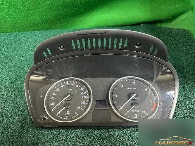 BMW X-series 2007 — приборная панель 6976284