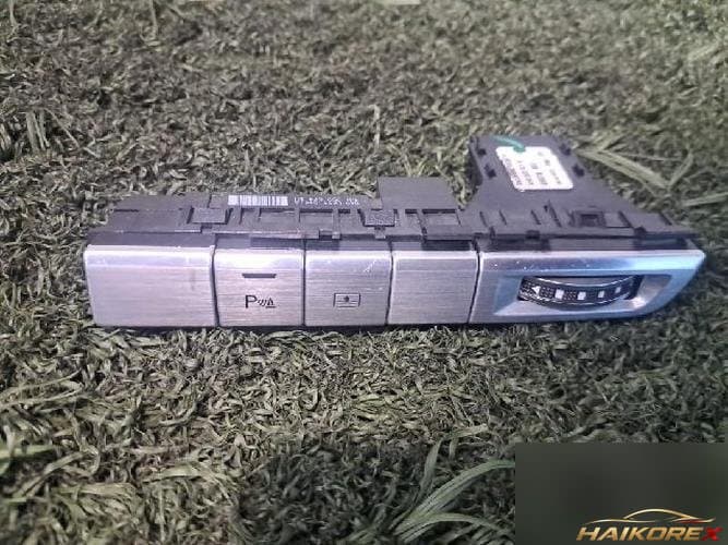 Audi A8 2012 — прочая деталь 4H0820911B