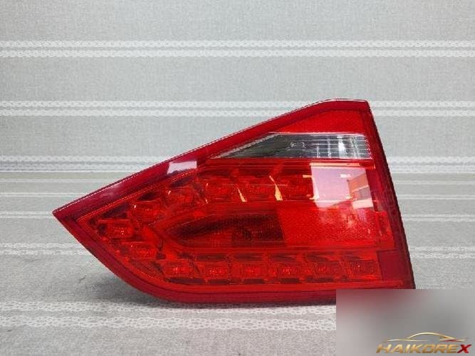 Audi A4 2008 — обивка задней двери левая