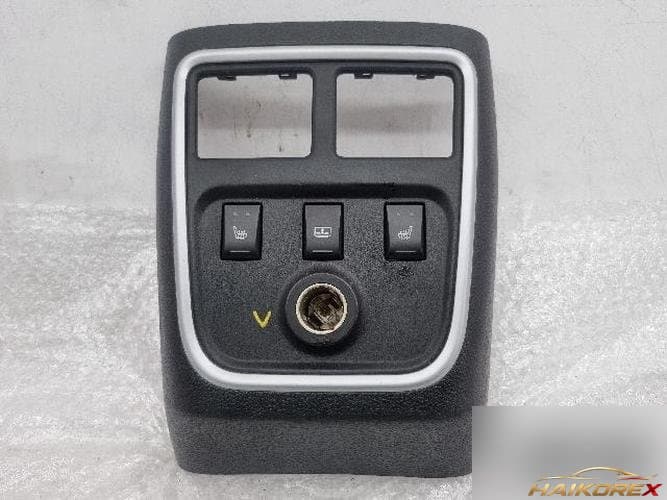 Chrysler 300 2014 — консоль коробка L0199322A