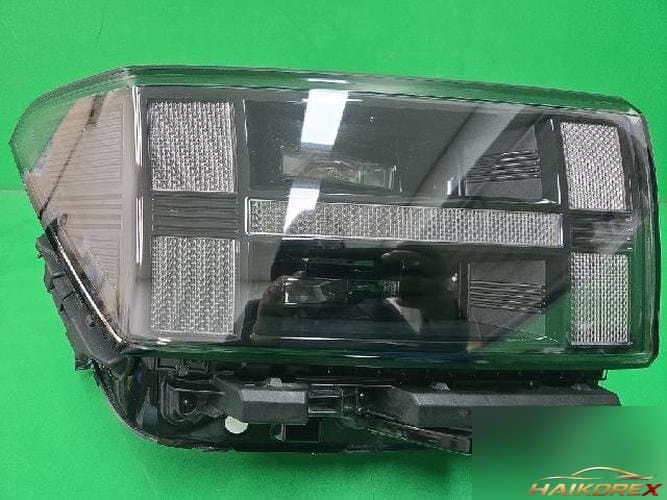 Hyundai Santa Fe 2025 — фара головного света правая 92102P6110