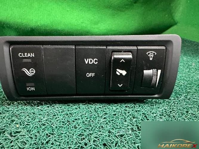 Hyundai Grandeur 2009 — кнопка/переключатель 1