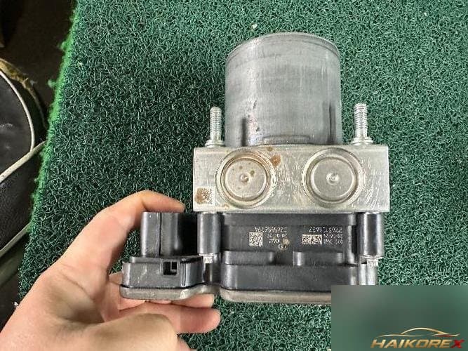 Renault XM3 2020 — блок ABS 476607552R